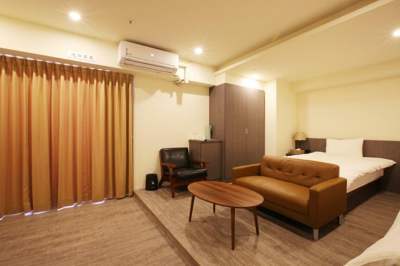 Loosha Hostel Taichung Luaran gambar